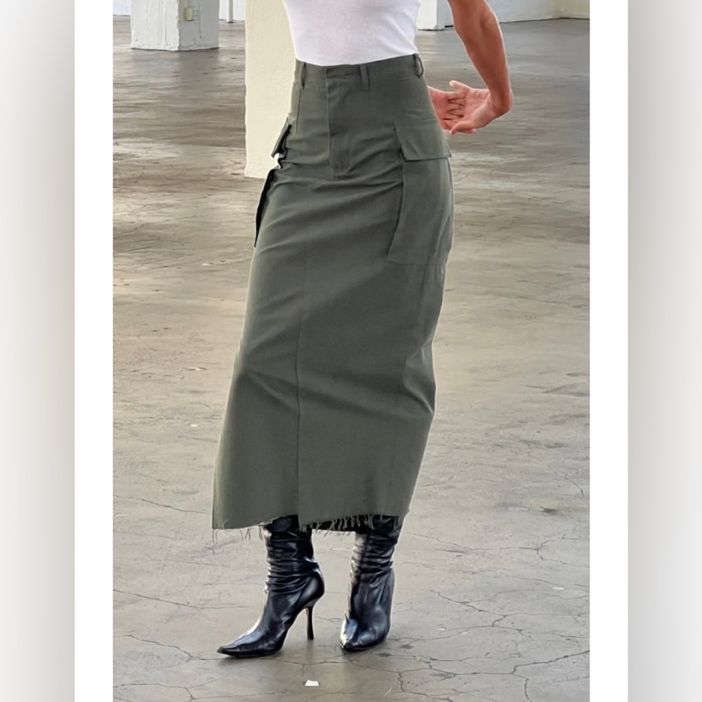 Local European Cargo Skirt